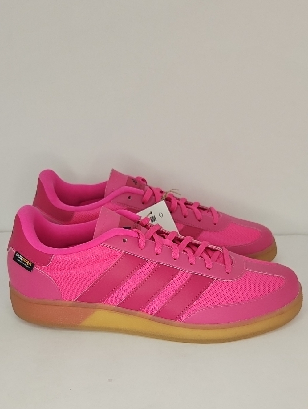 Unisex Adidas Training Vibrant Pink Low-Profile Sneakers With Gum Soles
